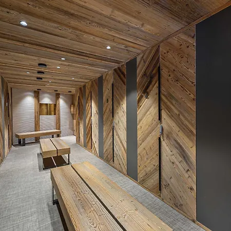 Neuf, Sauna, Cheminee, Acces Pistes, Parking Couvert, Balcon Ensoleille. - Fr-1-565-92 * Les Allues